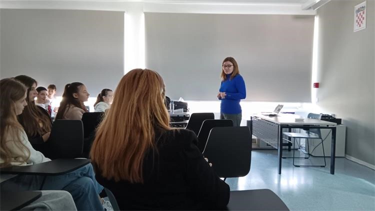 Slika /2025/tribina nasilje 1.jpg